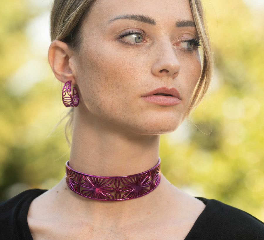 choker fucsia collana aderente distintiva